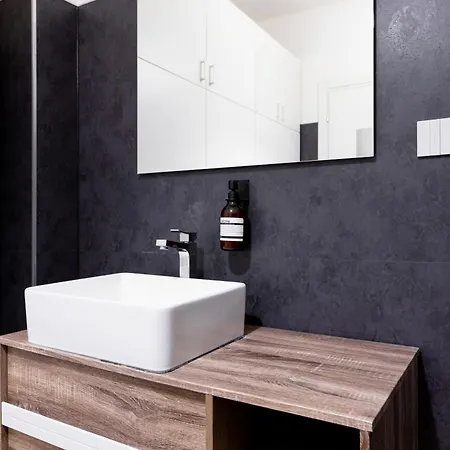 Spacious Design Milano